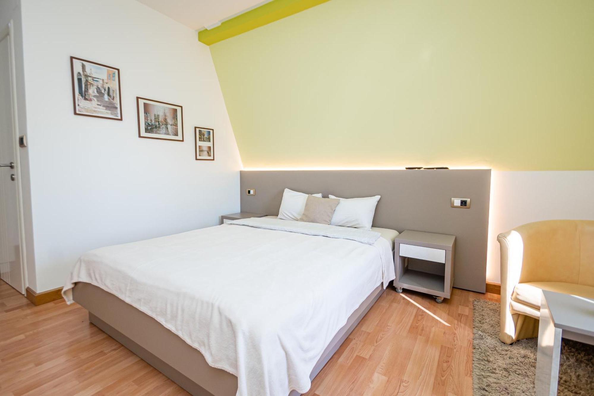 Kalanj Apartmani I Sobe Belgrade Luaran gambar