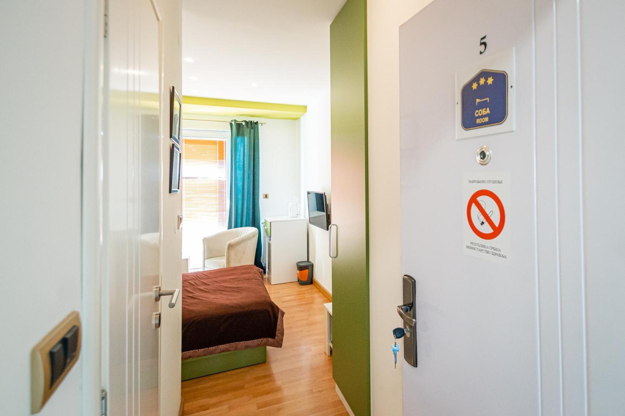 Kalanj Apartmani I Sobe Belgrade Luaran gambar