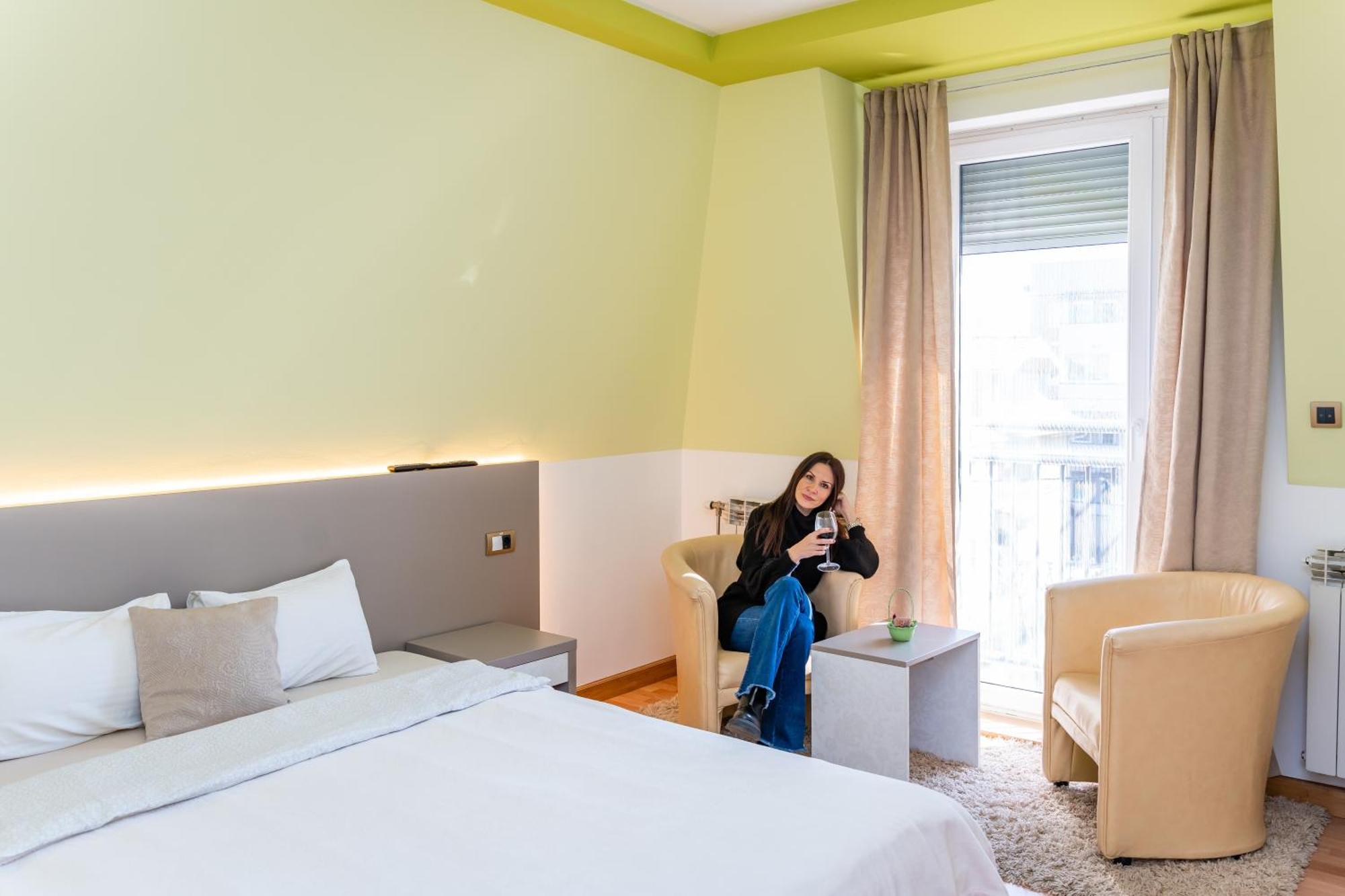 Kalanj Apartmani I Sobe Belgrade Luaran gambar