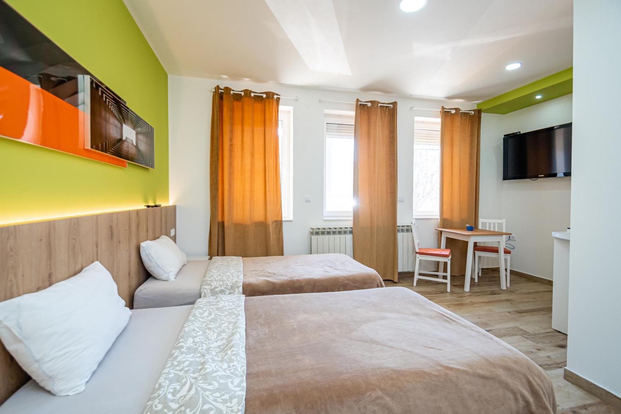 Kalanj Apartmani I Sobe Belgrade Luaran gambar