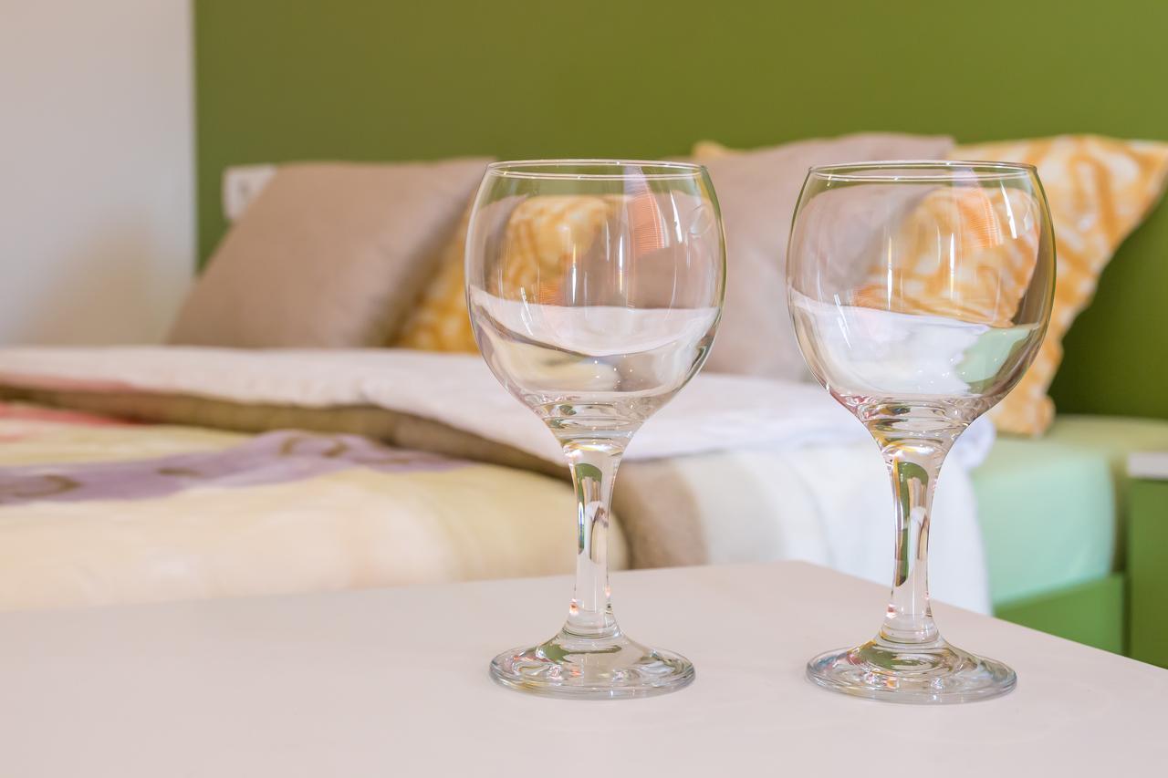 Kalanj Apartmani I Sobe Belgrade Luaran gambar