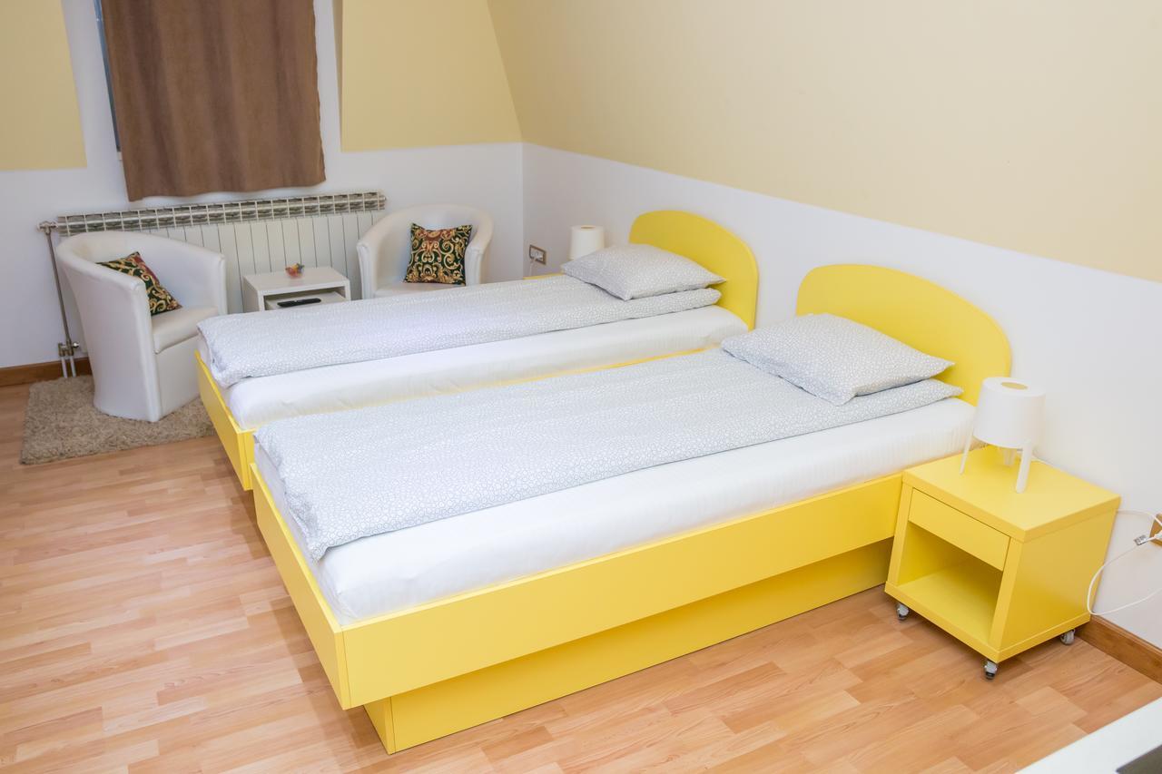 Kalanj Apartmani I Sobe Belgrade Luaran gambar